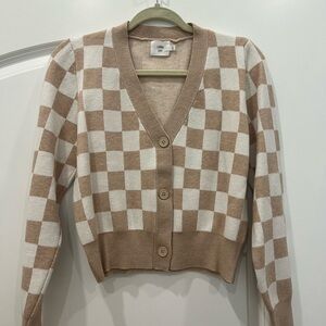 Stylish Beige and White Checkered Cardigan